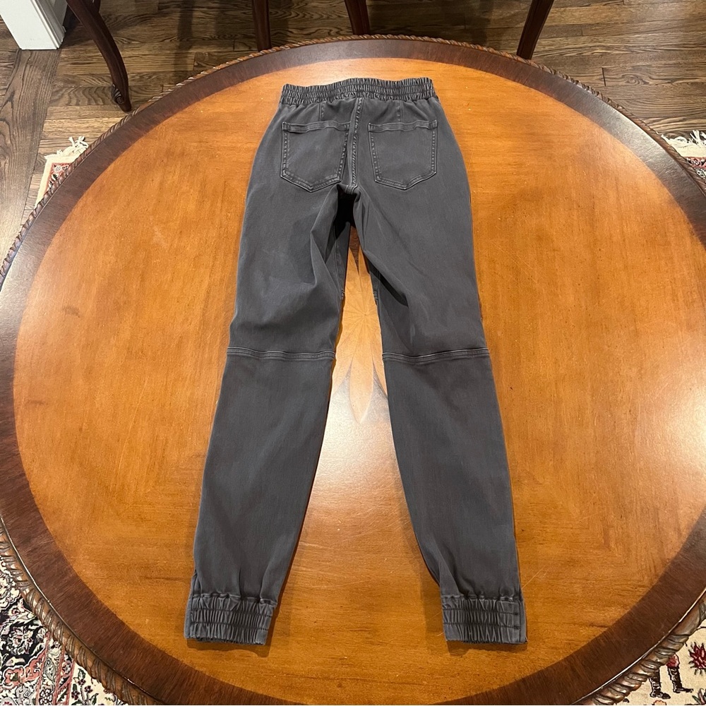 LIKE NEW Spanx Stretch Mid Rise Twill Joggers Washed Black XS Pull-On Utility - Picture 5 of 16